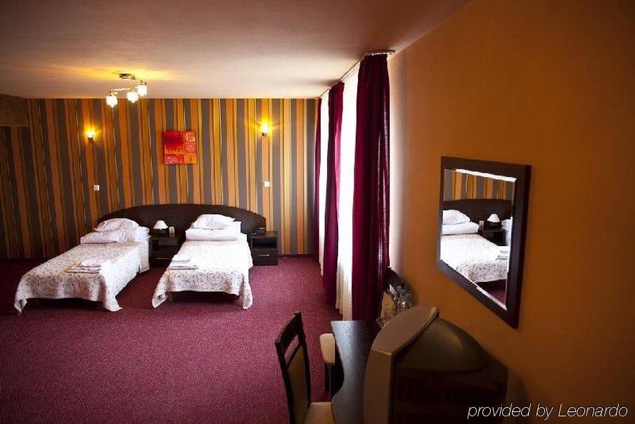 Hotel Horyzont Rzeszow Ruang foto