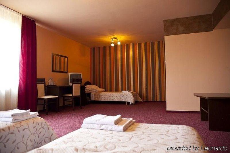 Hotel Horyzont Rzeszow Ruang foto