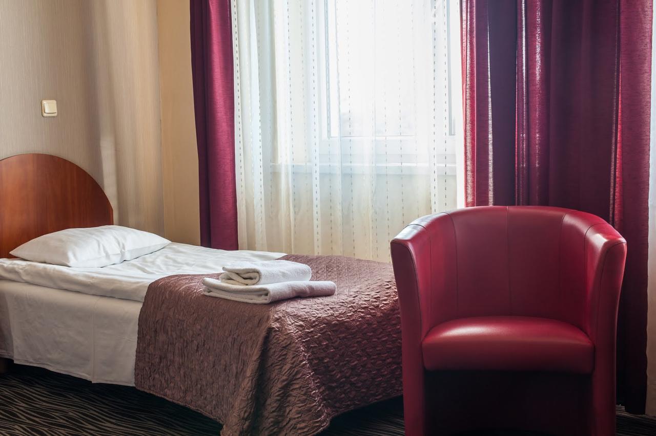 Hotel Horyzont Rzeszow Bagian luar foto